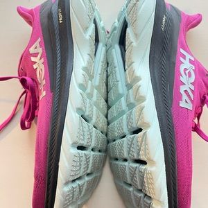 Hoka’s only worn inside the house once. In great condition.